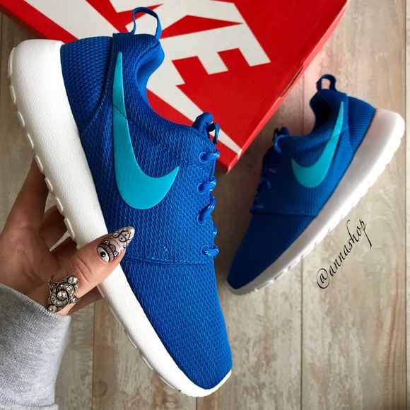 Nike Shoes - NWT Nike Roshe One electric